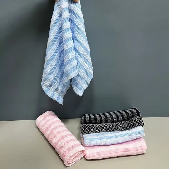 Antibacterial shower towel with scrub